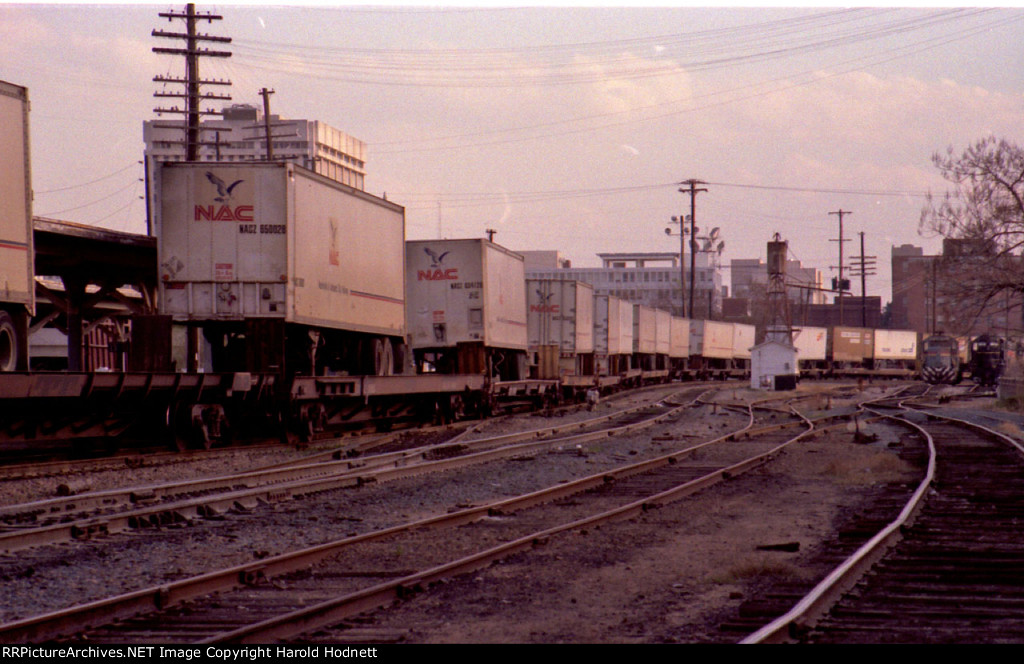 NACZ 650028 is one of many TOFC loads